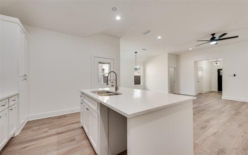 2247 Garden Drive, Dallas, TX 75215, 4 Habitaciones Habitaciones , ,2 BañosBaños,Residential,En Venta,2247 Garden Drive,0,21202980