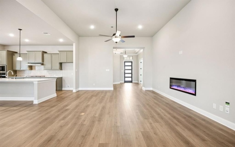 1009 Goldenrod Drive, Crowley, TX 76036, 4 Bedrooms Bedrooms, ,3 BathroomsBathrooms,Residential,For Sale,1009 Goldenrod Drive,0,21203035