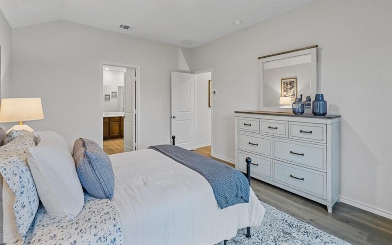 3102 Charleston Drive, Ennis, TX 75119, 4 Bedrooms Bedrooms, ,2 BathroomsBathrooms,Residential,For Sale,3102 Charleston Drive,0,21203082