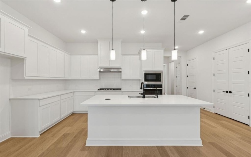 9816 Dahlia Boulevard, Mesquite, TX 75126, 3 Bedrooms Bedrooms, ,3 BathroomsBathrooms,Residential,For Sale,9816 Dahlia Boulevard,0,21203084