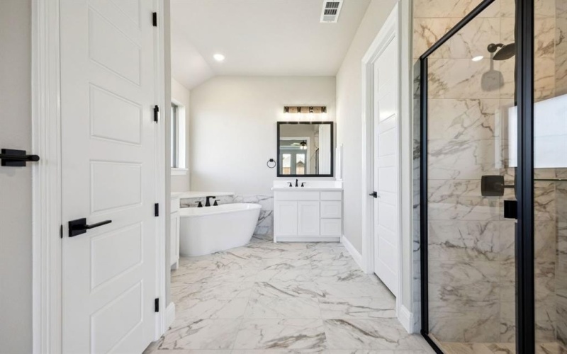 137 Cross Timbers Street, Azle, TX 76020, 4 Bedrooms Bedrooms, ,3 BathroomsBathrooms,Residential,For Sale,137 Cross Timbers Street,0,21203198