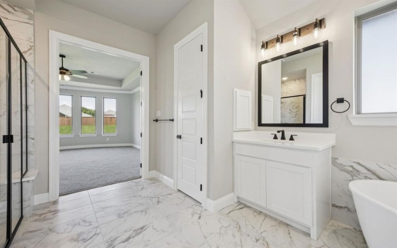 137 Cross Timbers Street, Azle, TX 76020, 4 Bedrooms Bedrooms, ,3 BathroomsBathrooms,Residential,For Sale,137 Cross Timbers Street,0,21203198