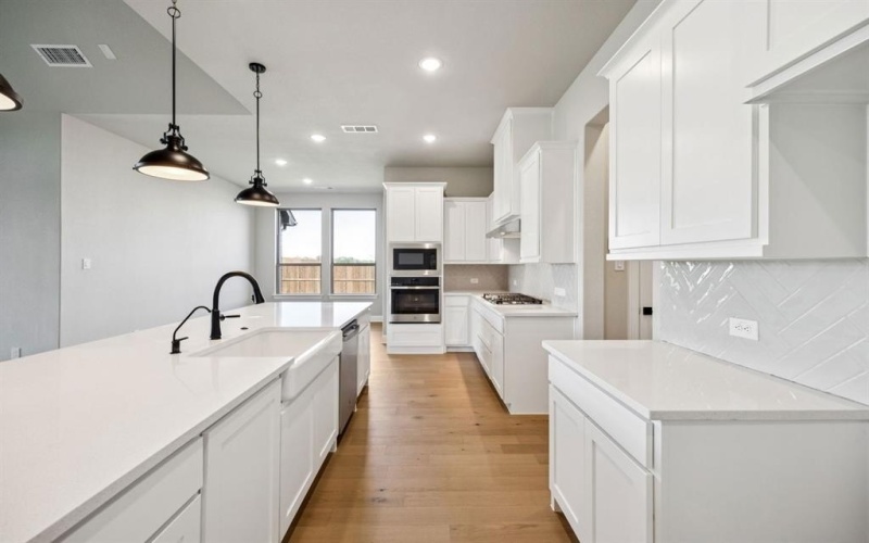 137 Cross Timbers Street, Azle, TX 76020, 4 Bedrooms Bedrooms, ,3 BathroomsBathrooms,Residential,For Sale,137 Cross Timbers Street,0,21203198