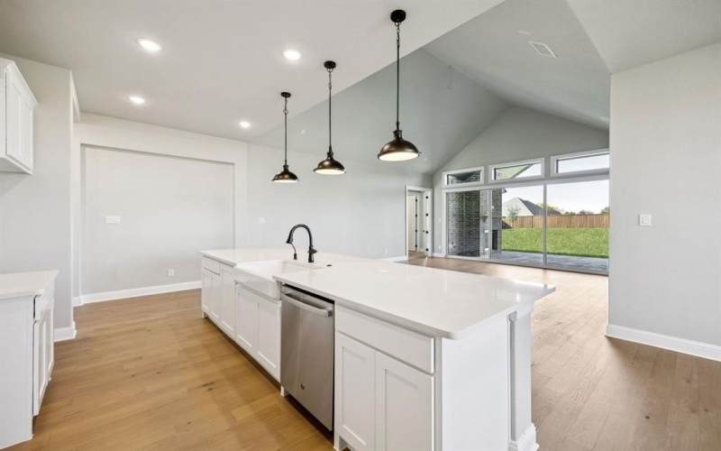 137 Cross Timbers Street, Azle, TX 76020, 4 Bedrooms Bedrooms, ,3 BathroomsBathrooms,Residential,For Sale,137 Cross Timbers Street,0,21203198