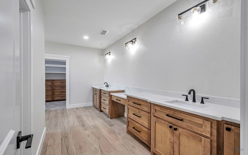 2815 S County Rd 1092, Midland, TX 79706, 4 Bedrooms Bedrooms, ,3 BathroomsBathrooms,Residential,For Sale,2815 S County Rd 1092,0,50093411