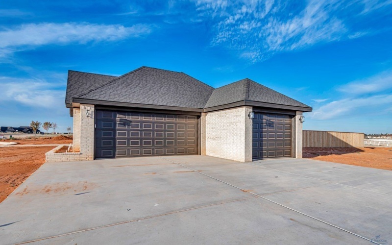 2815 S County Rd 1092, Midland, TX 79706, 4 Bedrooms Bedrooms, ,3 BathroomsBathrooms,Residential,For Sale,2815 S County Rd 1092,0,50093411