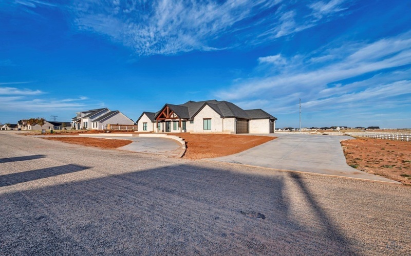 2815 S County Rd 1092, Midland, TX 79706, 4 Bedrooms Bedrooms, ,3 BathroomsBathrooms,Residential,For Sale,2815 S County Rd 1092,0,50093411