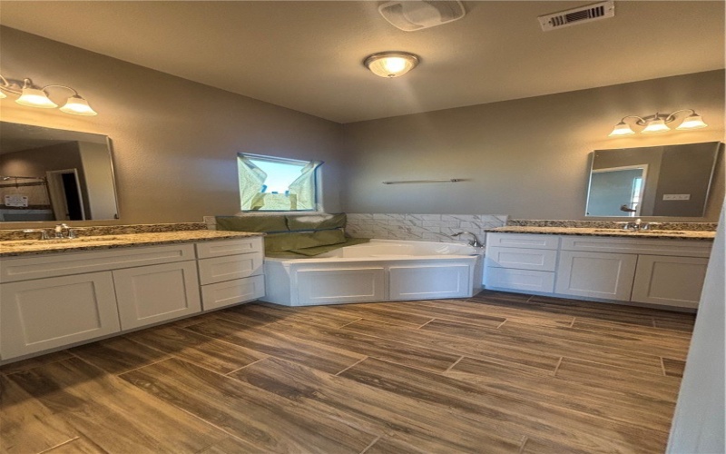 7802 Stover Drive, Corpus Christi, TX 78414, 4 Bedrooms Bedrooms, ,3 BathroomsBathrooms,Residential,For Sale,7802 Stover Drive,0,472983