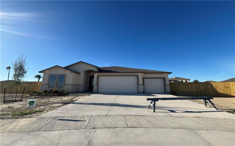 7802 Stover Drive, Corpus Christi, TX 78414, 4 Bedrooms Bedrooms, ,3 BathroomsBathrooms,Residential,For Sale,7802 Stover Drive,0,472983