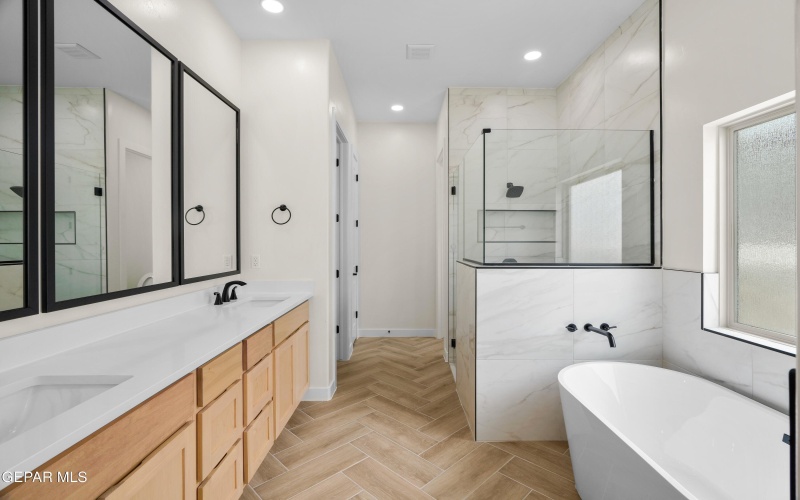 14425 Dune Flower Parkway, Horizon City, TX 79928, 4 Bedrooms Bedrooms, ,3 BathroomsBathrooms,Residential,For Sale,14425 Dune Flower Parkway,0,939908