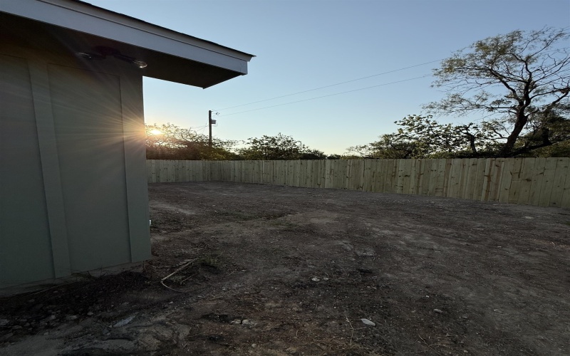 1710 E Avenue J, Lampasas, TX 76550, 3 Bedrooms Bedrooms, ,2 BathroomsBathrooms,Residential,For Sale,1710 E Avenue J,0,176875