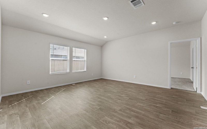 1104 Argonne Forest, Seguin, TX 78155, 4 Habitaciones Habitaciones , ,2 BañosBaños,Residential,En Venta,1104 Argonne Forest,0,1944311