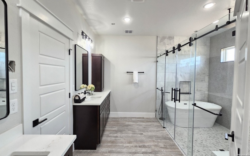 105 Oakmont Ln, La Vernia, TX 78121, 3 Habitaciones Habitaciones , ,2 BañosBaños,Residential,En Venta,105 Oakmont Ln,0,1944812