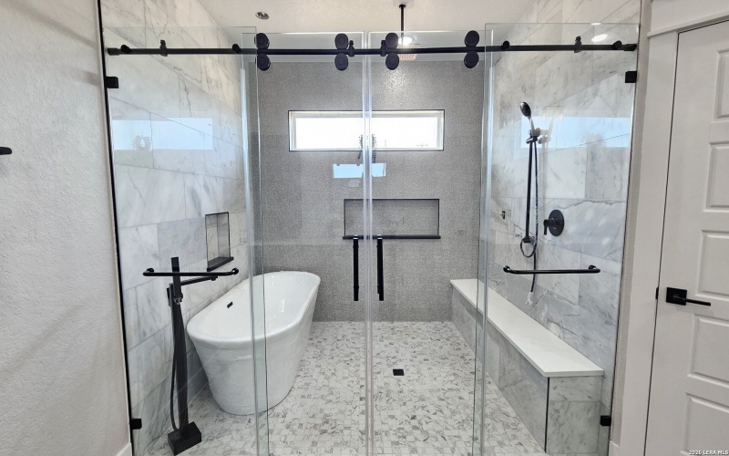 105 Oakmont Ln, La Vernia, TX 78121, 3 Habitaciones Habitaciones , ,2 BañosBaños,Residential,En Venta,105 Oakmont Ln,0,1944812