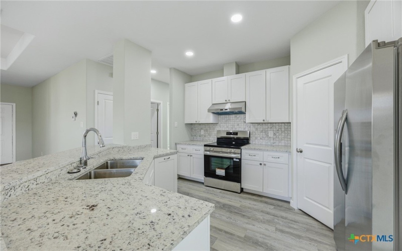 608 Mustang Circle, Nixon, TX 78140, 3 Habitaciones Habitaciones , ,2 BañosBaños,Residential,En Venta,608 Mustang Circle,0,606742