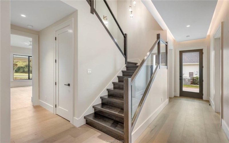 4212 Tuscany Court, Bryan, TX 77802, 4 Bedrooms Bedrooms, ,5 BathroomsBathrooms,Residential,For Sale,4212 Tuscany Court,0,26002772