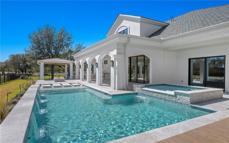 4212 Tuscany Court, Bryan, TX 77802, 4 Bedrooms Bedrooms, ,5 BathroomsBathrooms,Residential,For Sale,4212 Tuscany Court,0,26002772