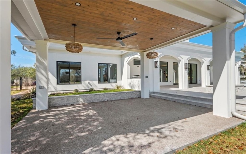 4212 Tuscany Court, Bryan, TX 77802, 4 Bedrooms Bedrooms, ,5 BathroomsBathrooms,Residential,For Sale,4212 Tuscany Court,0,26002772