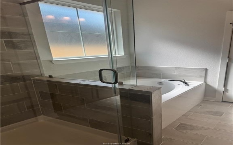 6443 Raleigh Loop, College Station, TX 77845, 3 Bedrooms Bedrooms, ,2 BathroomsBathrooms,Residential,For Sale,6443 Raleigh Loop,0,26003002