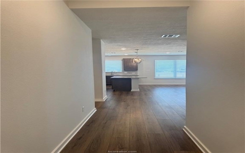 6443 Raleigh Loop, College Station, TX 77845, 3 Bedrooms Bedrooms, ,2 BathroomsBathrooms,Residential,For Sale,6443 Raleigh Loop,0,26003002