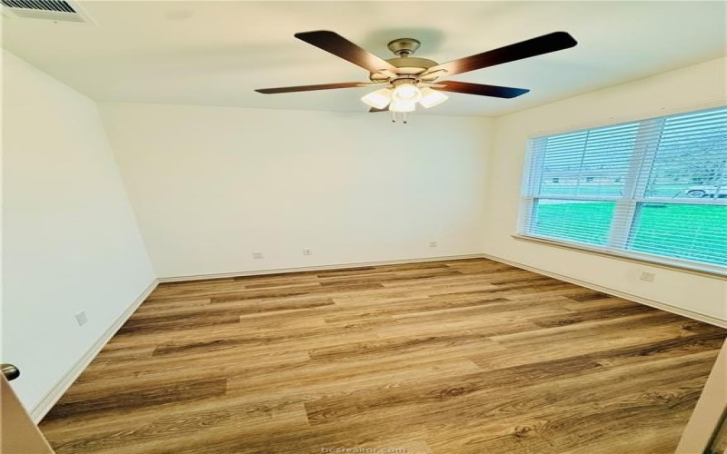 1200 Suncrest Street, Bryan, TX 77803, 3 Bedrooms Bedrooms, ,2 BathroomsBathrooms,Residential,For Sale,1200 Suncrest Street,0,26003035