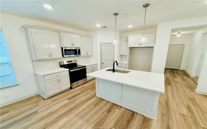 1200 Suncrest Street, Bryan, TX 77803, 3 Bedrooms Bedrooms, ,2 BathroomsBathrooms,Residential,For Sale,1200 Suncrest Street,0,26003035