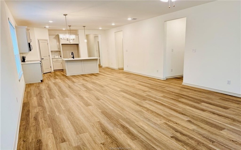 1200 Suncrest Street, Bryan, TX 77803, 3 Bedrooms Bedrooms, ,2 BathroomsBathrooms,Residential,For Sale,1200 Suncrest Street,0,26003035