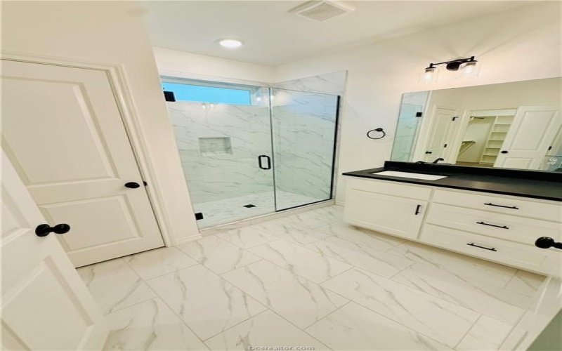 1202 Suncrest Street, Bryan, TX 77803, 3 Bedrooms Bedrooms, ,2 BathroomsBathrooms,Residential,For Sale,1202 Suncrest Street,0,26003036