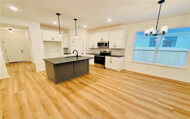 1202 Suncrest Street, Bryan, TX 77803, 3 Bedrooms Bedrooms, ,2 BathroomsBathrooms,Residential,For Sale,1202 Suncrest Street,0,26003036