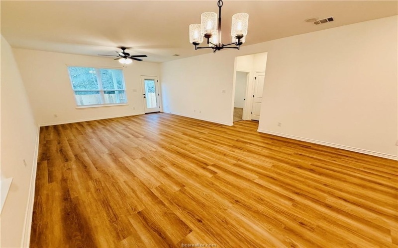 1202 Suncrest Street, Bryan, TX 77803, 3 Bedrooms Bedrooms, ,2 BathroomsBathrooms,Residential,For Sale,1202 Suncrest Street,0,26003036