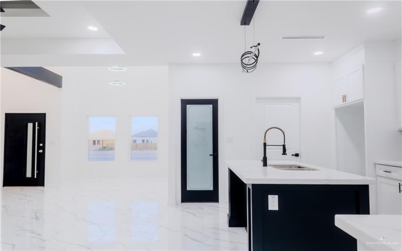 2310 E Sabinal Avenue, Hidalgo, TX 78544, 3 Bedrooms Bedrooms, ,2 BathroomsBathrooms,Residential,For Sale,2310 E Sabinal Avenue,0,497897