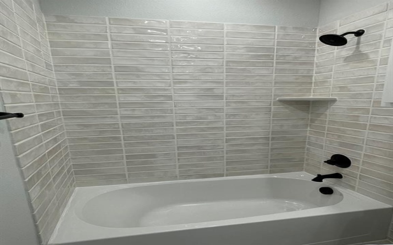 108 Lila Lake Drive, Waxahachie, TX 75165, 4 Habitaciones Habitaciones , ,3 BañosBaños,Residential,En Venta,108 Lila Lake Drive,0,21201341