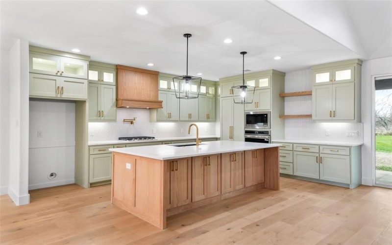 903 Dupont Circle, Corsicana, TX 75110, 4 Bedrooms Bedrooms, ,5 BathroomsBathrooms,Residential,For Sale,903 Dupont Circle,0,21202406