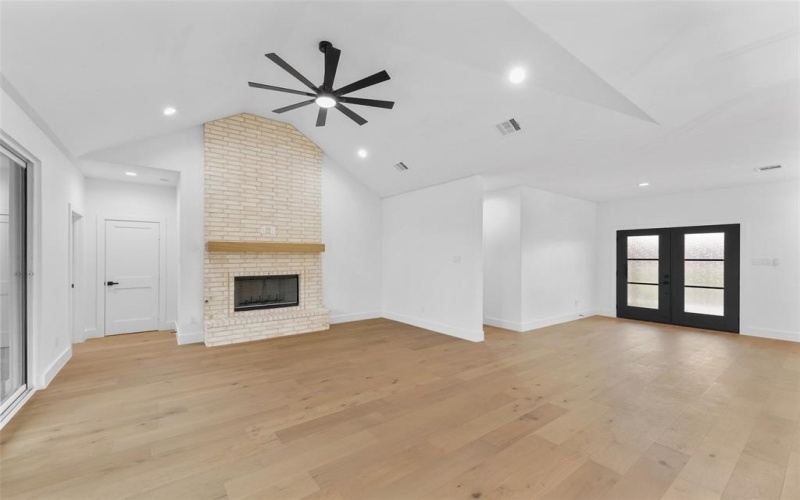 903 Dupont Circle, Corsicana, TX 75110, 4 Bedrooms Bedrooms, ,5 BathroomsBathrooms,Residential,For Sale,903 Dupont Circle,0,21202406