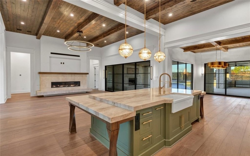 3117 Rio Grande Circle, Granbury, TX 76035, 4 Bedrooms Bedrooms, ,5 BathroomsBathrooms,Residential,For Sale,3117 Rio Grande Circle,0,21203381