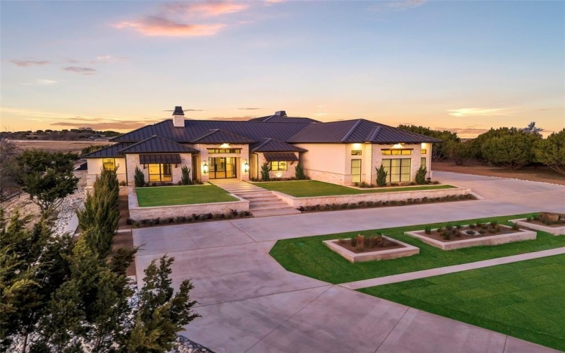 3117 Rio Grande Circle, Granbury, TX 76035, 4 Bedrooms Bedrooms, ,5 BathroomsBathrooms,Residential,For Sale,3117 Rio Grande Circle,0,21203381