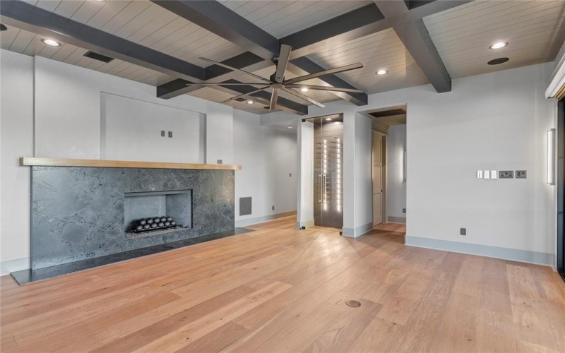 3117 Rio Grande Circle, Granbury, TX 76035, 4 Bedrooms Bedrooms, ,5 BathroomsBathrooms,Residential,For Sale,3117 Rio Grande Circle,0,21203381