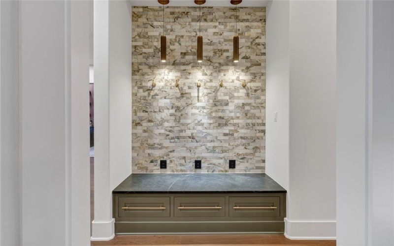 3117 Rio Grande Circle, Granbury, TX 76035, 4 Bedrooms Bedrooms, ,5 BathroomsBathrooms,Residential,For Sale,3117 Rio Grande Circle,0,21203381