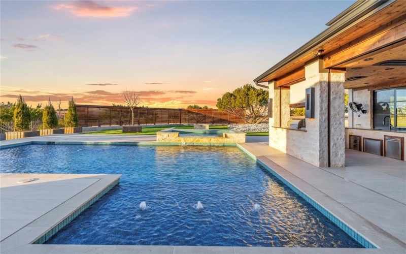 3117 Rio Grande Circle, Granbury, TX 76035, 4 Bedrooms Bedrooms, ,5 BathroomsBathrooms,Residential,For Sale,3117 Rio Grande Circle,0,21203381