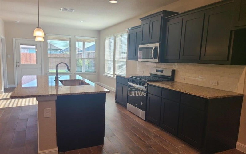 5254 CRYSTAL LAKE Avenue, Krum, TX 76249, 4 Bedrooms Bedrooms, ,2 BathroomsBathrooms,Residential,For Sale,5254 CRYSTAL LAKE Avenue,20711071