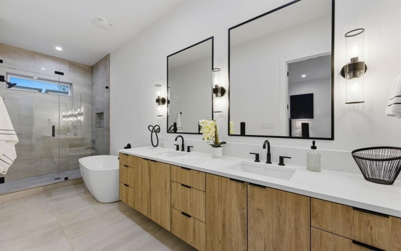 815 Bayonne Street, Dallas, TX 75212, 3 Bedrooms Bedrooms, ,2 BathroomsBathrooms,Residential,For Sale,815 Bayonne Street,0,21204248