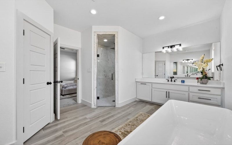 5519 E County Rd 95, Midland, TX 79706, 4 Bedrooms Bedrooms, ,3 BathroomsBathrooms,Residential,For Sale,5519 E County Rd 95,0,50093464