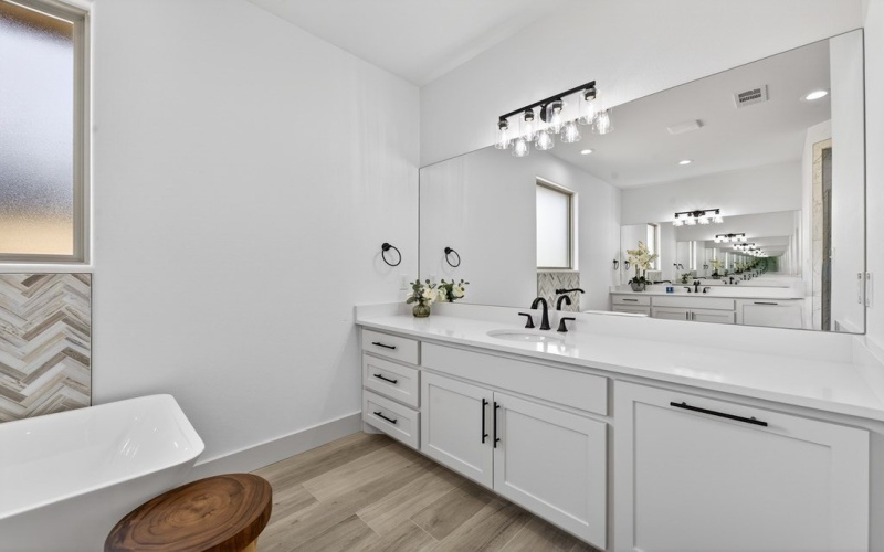 5519 E County Rd 95, Midland, TX 79706, 4 Bedrooms Bedrooms, ,3 BathroomsBathrooms,Residential,For Sale,5519 E County Rd 95,0,50093464