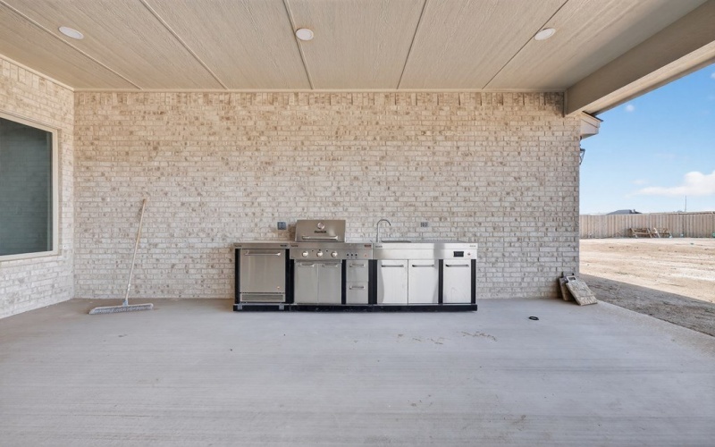 5519 E County Rd 95, Midland, TX 79706, 4 Bedrooms Bedrooms, ,3 BathroomsBathrooms,Residential,For Sale,5519 E County Rd 95,0,50093464