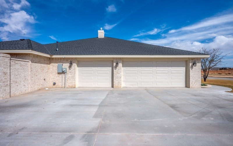 5519 E County Rd 95, Midland, TX 79706, 4 Bedrooms Bedrooms, ,3 BathroomsBathrooms,Residential,For Sale,5519 E County Rd 95,0,50093464