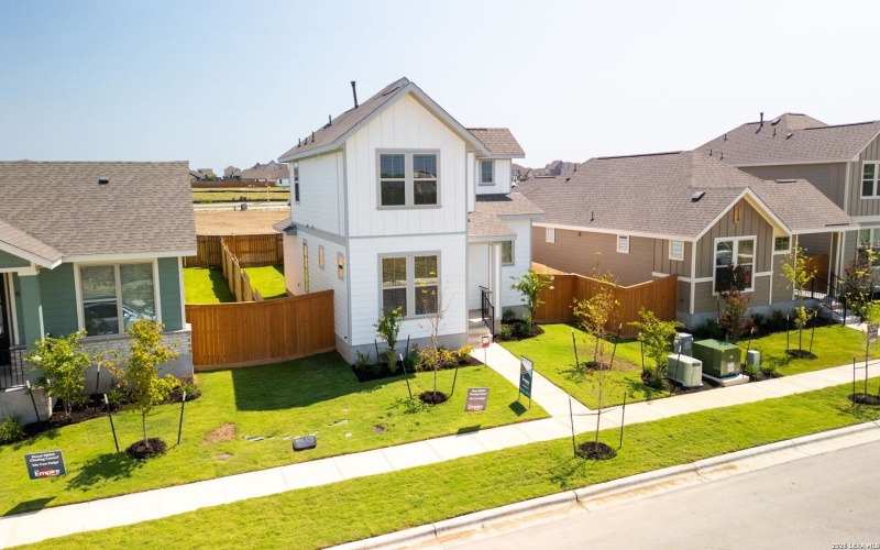 641 Salamander, San Marcos, TX 78666, 3 Bedrooms Bedrooms, ,2 BathroomsBathrooms,Residential,For Sale,641 Salamander,0,1946615