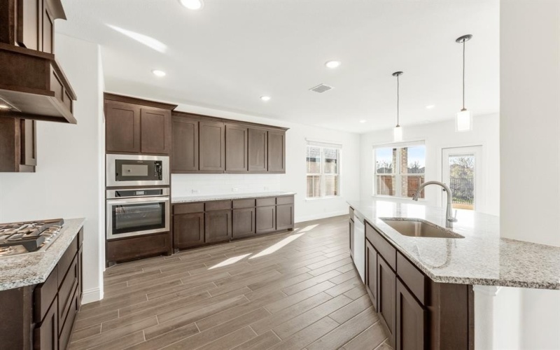 112 Greenback Trail, Fort Worth, TX 76131, 5 Habitaciones Habitaciones , ,3 BañosBaños,Residential,En Venta,112 Greenback Trail,20711274
