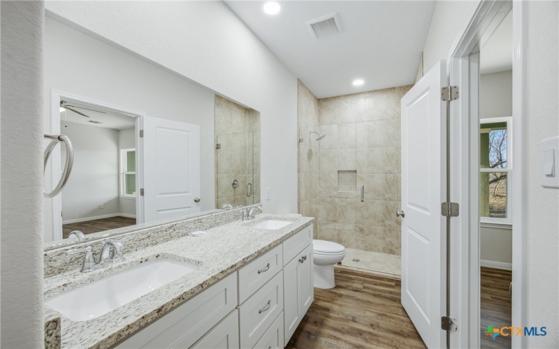 604 Mustang Circle, Nixon, TX 78140, 3 Habitaciones Habitaciones , ,2 BañosBaños,Residential,En Venta,604 Mustang Circle,0,606748