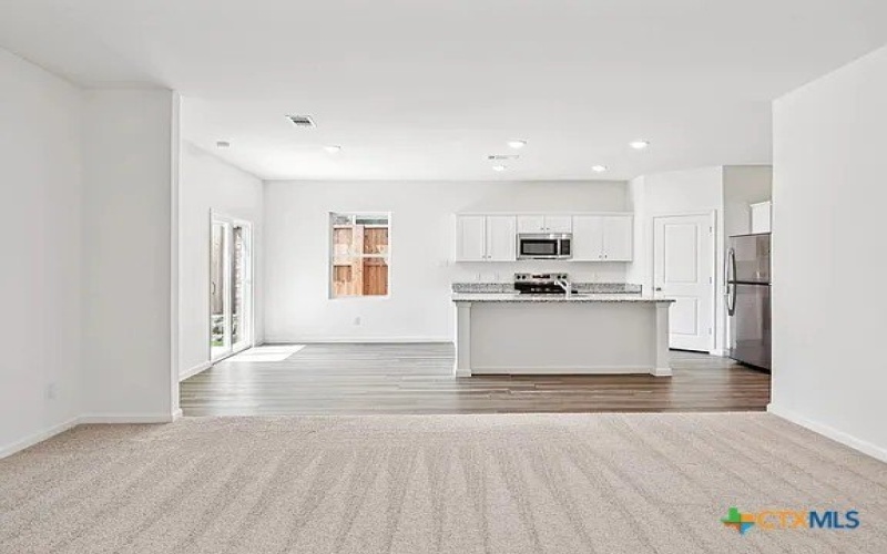 152 Mullen, Taylor, TX 76574, 3 Habitaciones Habitaciones , ,2 BañosBaños,Residential,En Venta,152 Mullen,0,606858