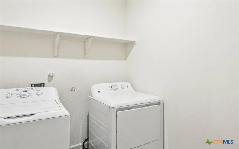 152 Mullen, Taylor, TX 76574, 3 Habitaciones Habitaciones , ,2 BañosBaños,Residential,En Venta,152 Mullen,0,606858